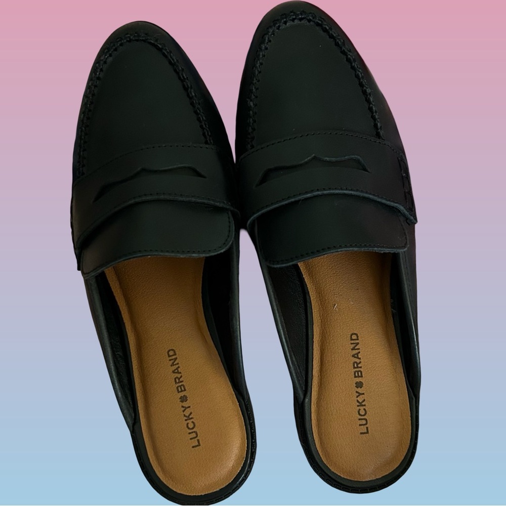 NWOT!LUCKY BRAND WOMEN’S MULE TYPE SLIP ON FLATS AND BLACK I” BOTTOM HEEL.SZ 10M - Picture 15 of 16